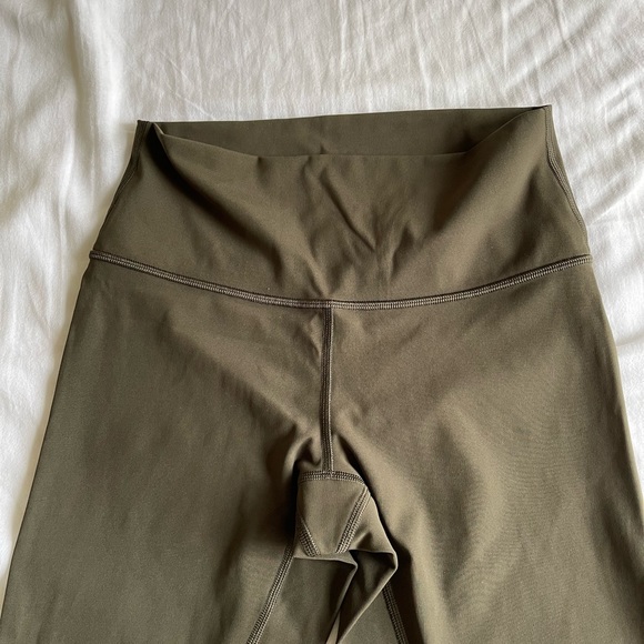 Lululemon Wunder Under 23” - Picture 4 of 4